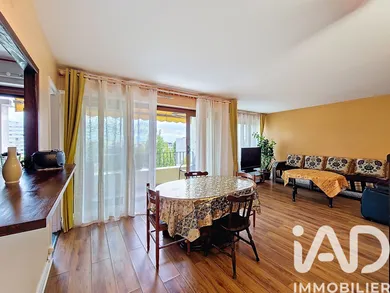 Apartment at Meudon (92360)