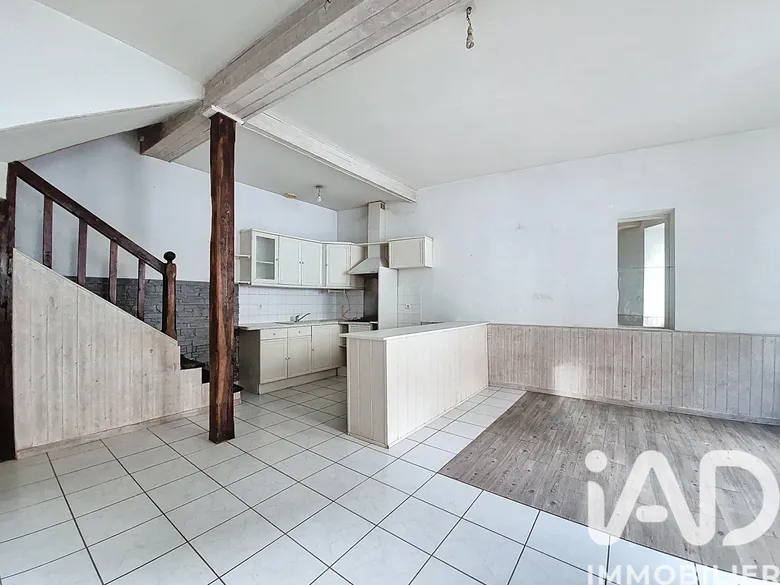 Maison 3 pièces 52 m² · à Chemillé-en-Anjou · 52 m² · 70 000 €