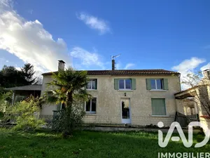 Maison traditionnelle à Sainte-Gemme (17250)