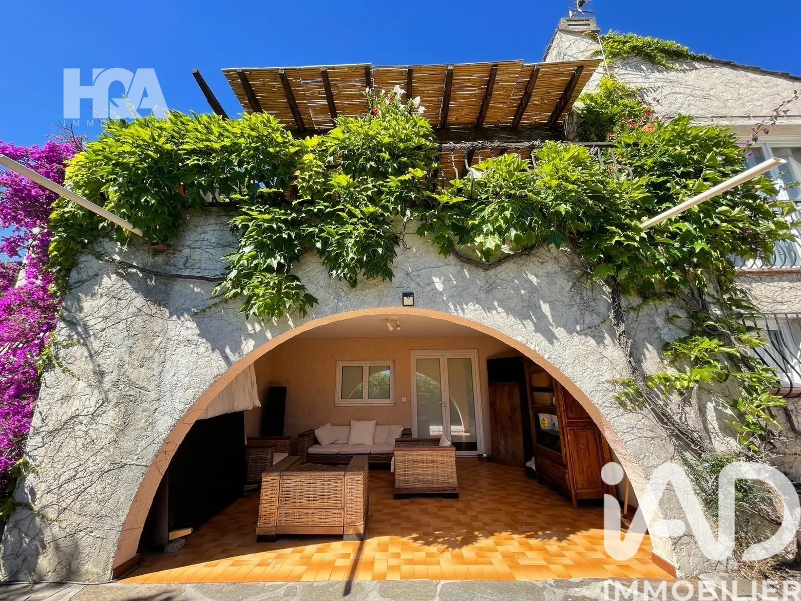 Vente immeuble 678 m² à Le Lavandou (83980) - 2029896 — 2