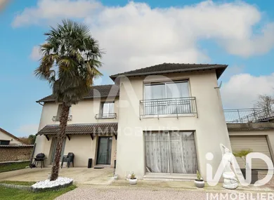 House at Louviers (27400)