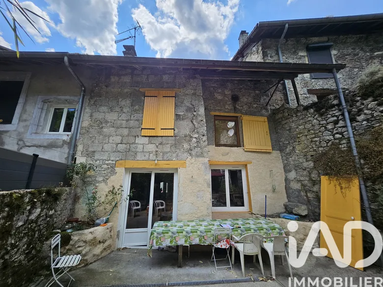 Maison 6 pièces 150 m² · à Rossillon · 150 m² · 140 000 €