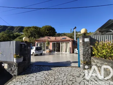 House at La Possession (97419)