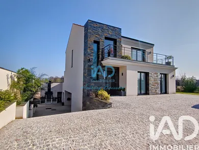 Maison d'architecte à Fontenay-Trésigny (77610)