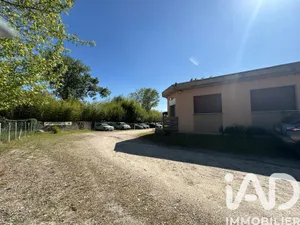 Building at Preignac (33210)