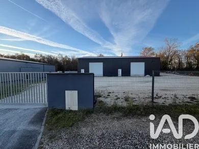 Immeuble à Targon (33760)