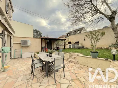 Traditional house at Bonneuil-sur-Marne (94380)