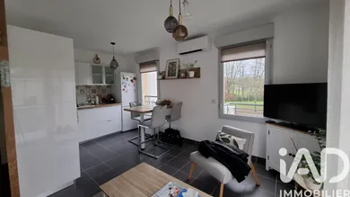 Apartment in Lescar (64230)
