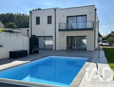 House at Saran (45770)