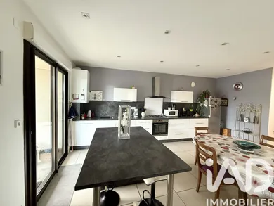Appartement à Fraisses (42490)