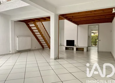 Maison à Villeneuve-d'Ascq (59650)