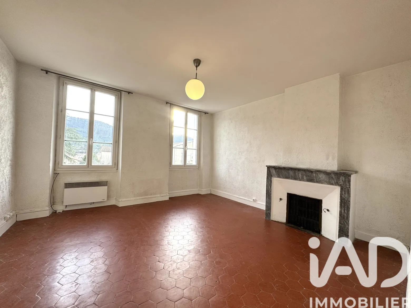 Vente appartement à Signes (83870) : appartement 3 pièces 92 m² - 1903992 — 2