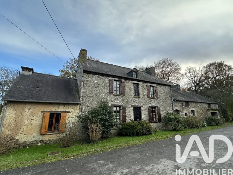 Maison 7 pièces 238 m² · à Guilliers · 238 m² · 238 000 €