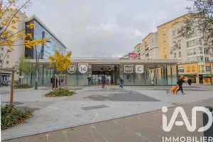Parking at Saint-Ouen-sur-Seine (93400)
