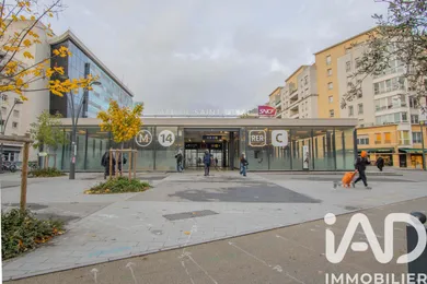 Parking at Saint-Ouen-sur-Seine (93400)