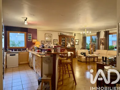 Apartment in Issy-les-Moulineaux (92130)