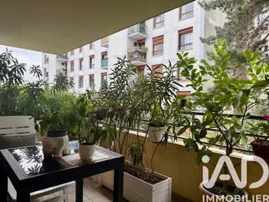 Apartment in Issy-les-Moulineaux (92130)