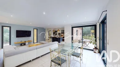 Traditional house in Mazan (84380)