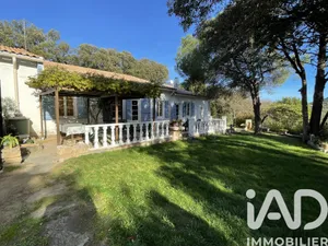 House at cabrières (34800)