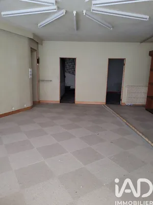 Building at Chauny (02300)