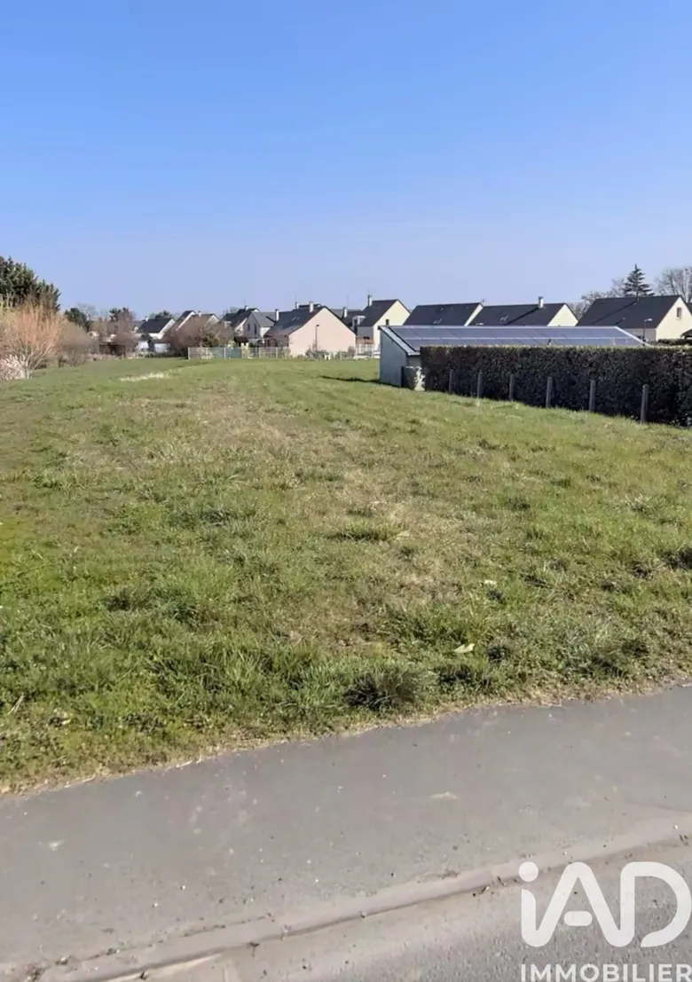 Terrain à bâtir à Sorigny (37250) · 112 000 €