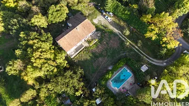 Maison traditionnelle à Saint-Cirgues-de-Prades (07380)