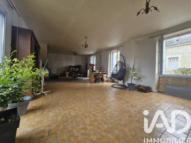 Maison de campagne à Saint-Martin-de-Mâcon (79100)