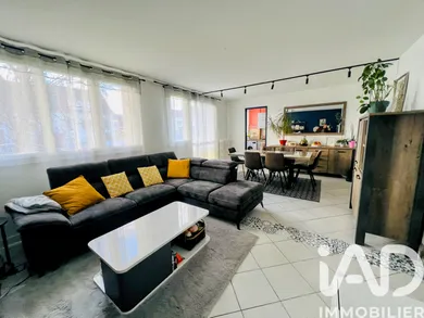 Appartement à Saint-Cyr-sur-Loire (37540)