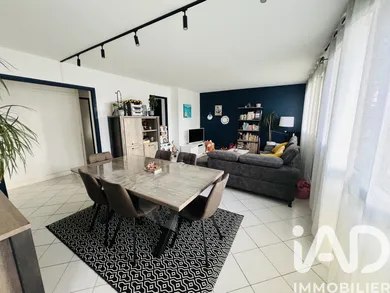 Appartement à Saint-Cyr-sur-Loire (37540)