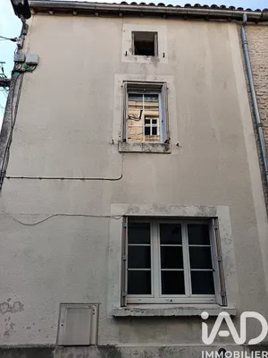 Building in Niort (79000)