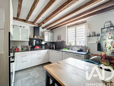 Townhouse in Vaux-sur-Seine (78740)