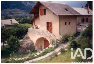 Maison à Mont-Dauphin (05600)