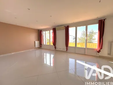 Apartment in Saint-Raphaël (83700)