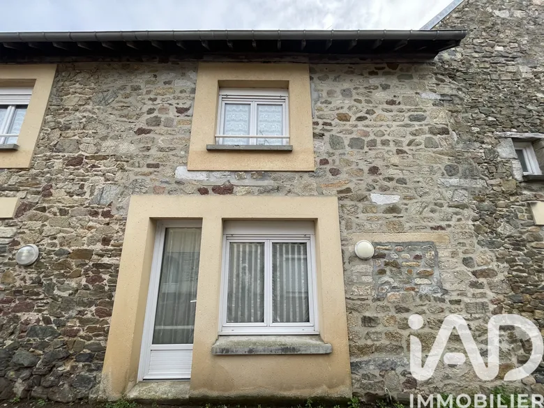Appartement 2 pièces 57 m² · à Coutances · 56,6 m² · 82 000 €