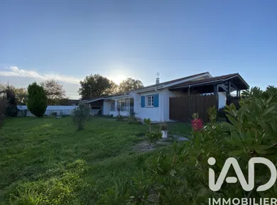 House at Lanton (33138)