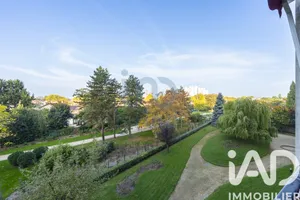 Apartment in L'Haÿ-les-Roses (94240)