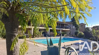 Building at Sainte-Valière (11120)