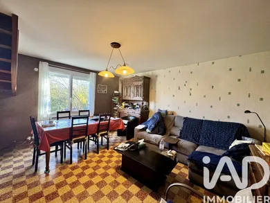 House in Montreuil-Bellay (49260)