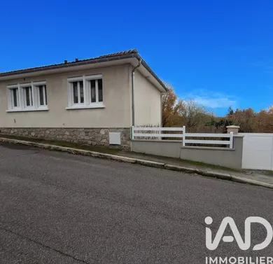 Townhouse at Saillat-sur-Vienne (87720)