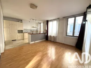 Apartment at Saint-Étienne (42100)