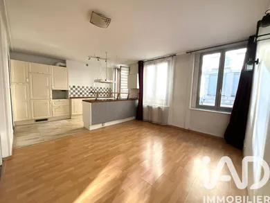 Apartment at Saint-Étienne (42100)