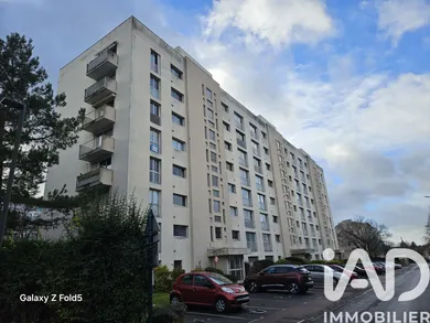 Apartment in Sucy-en-Brie (94370)