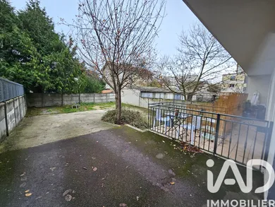 Building in Chelles (77500)