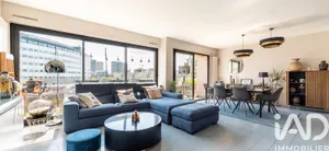 Apartment in Paris (75016)