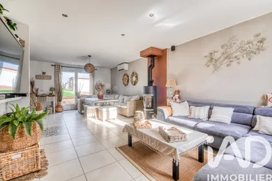 House at Chevru (77320)