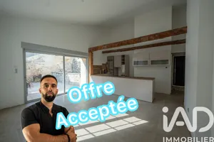 Village house at Villeneuve-de-Berg (07170)