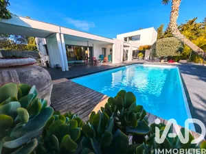 Architectural house at Saint-Féliu-d'Avall (66170)