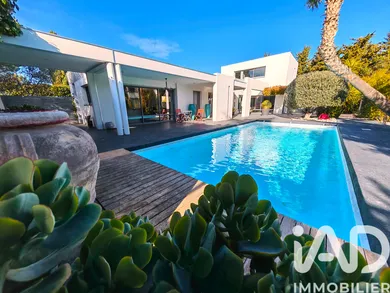 Architectural house at Saint-Féliu-d'Avall (66170)