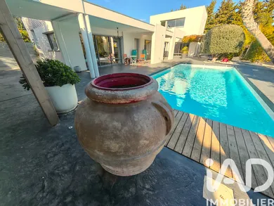 Maison d'architecte à Saint-Féliu-d'Avall (66170)