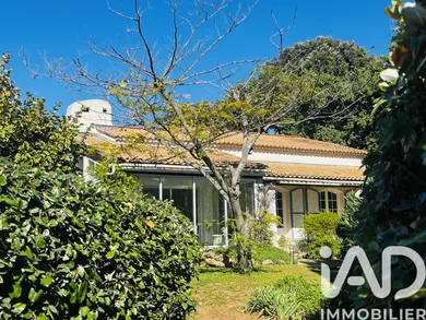 Maison traditionnelle à Six-Fours-les-Plages (83140)